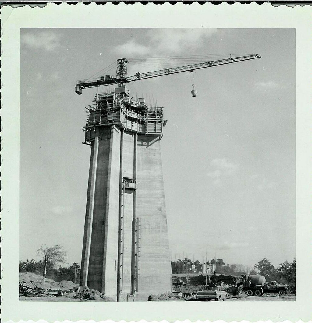 Skylon Tower 1965-2015 : https://youtu.be/t442EGqC8ck